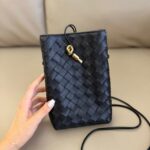 Сумка Bottega Veneta Andiamo Phone Pouch 13402