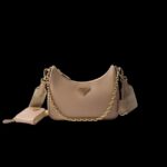 Сумка Prada Re-edition 2005 Saffiano 13833