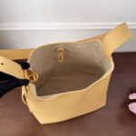 Сумка Louis Vuitton Low Key Hobo MM 14057 — изображение 3