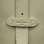 Сумка Louis Vuitton Low Key Hobo MM 14117 — изображение 8