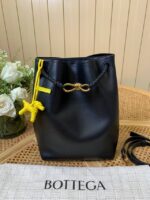Сумка Bottega Veneta Andiamo Bucket 14130 — изображение 2